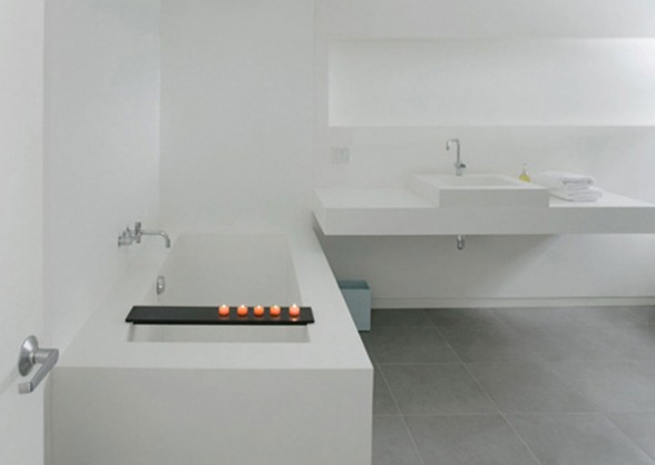 mountain home minimalist bathroom
