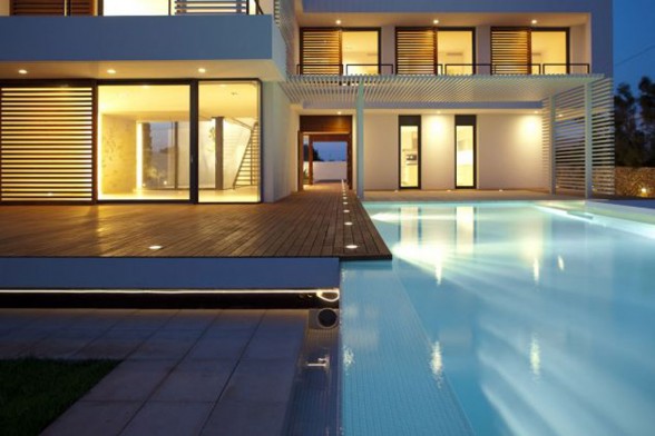 Spanish architects pool design