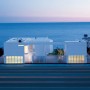 Modern Beach House California / White Interior Decor by Richard Meier: Beach House Design California