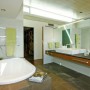 Cottesloe House Modern Urban House Design Idea in Perth, Western Australia: Minimalist Bathroom Decorating Idea