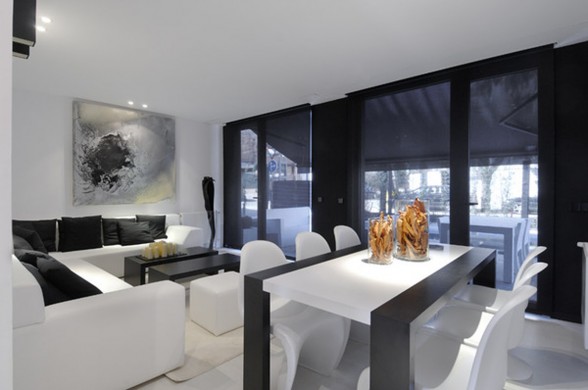 Amazing Black Prefab House Architecture - Livingroom