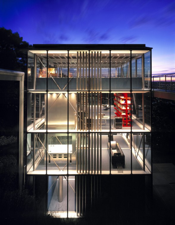 Amazing Glass House Architecture with Sustainable Features