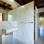 Casa Tropical House, Brazilian Holiday House Design: Casa Tropical House, Brazilian Holiday House Design   Bathroom