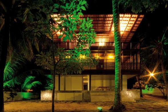 Casa Tropical House, Brazilian Holiday House Design - Night View