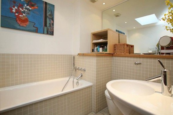 Contemporary Apartment Design in Classy City London - Bathroom