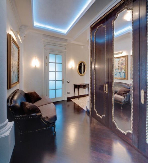 Elegant and Traditional Interior House Design - Dress Room