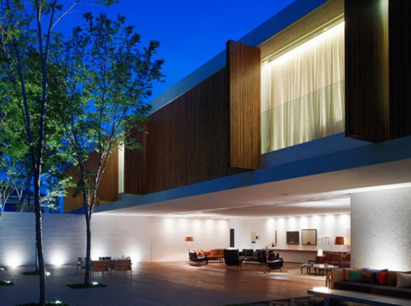 Exotic Luxury House Design in Sau Paulo - Terrace