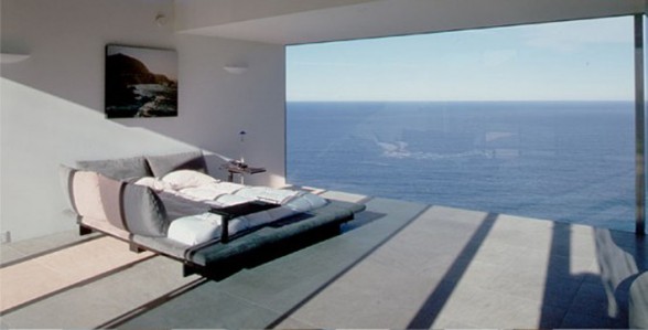 Great View Houses with Invisible Structure by Sagan Piechota - Bedroom