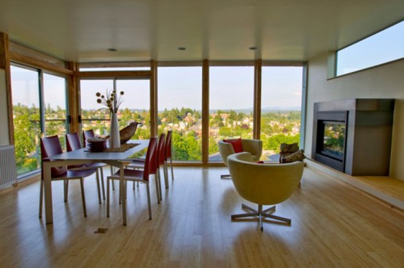 Green Eco-Friendly House Design - Dinning Room
