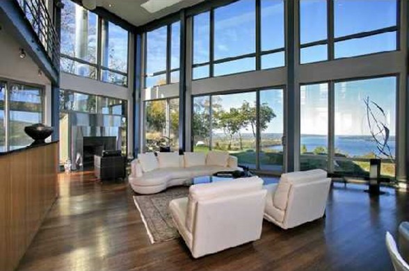 Modern Design Glass House in New York - Livingroom