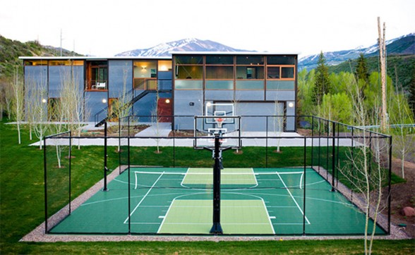 Mountain Prefab House Architecture with Basketball Court in Aspen - Basketball Court