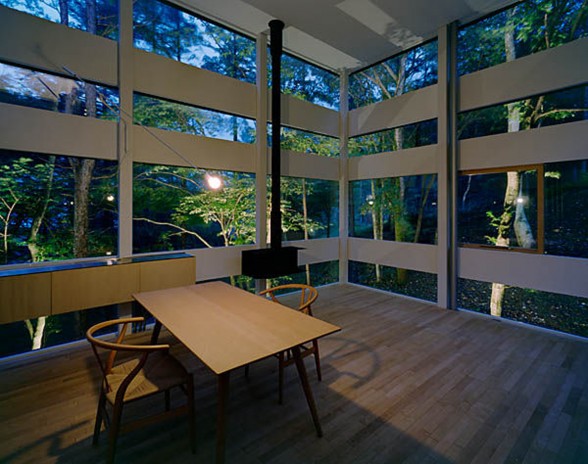 The Ring House, Glass House Design by Takei Nabeshima - Reading Desk