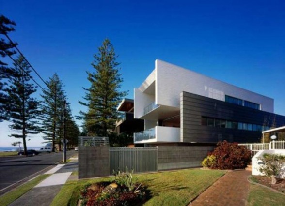 Two Level Beach House Architecture in Australia