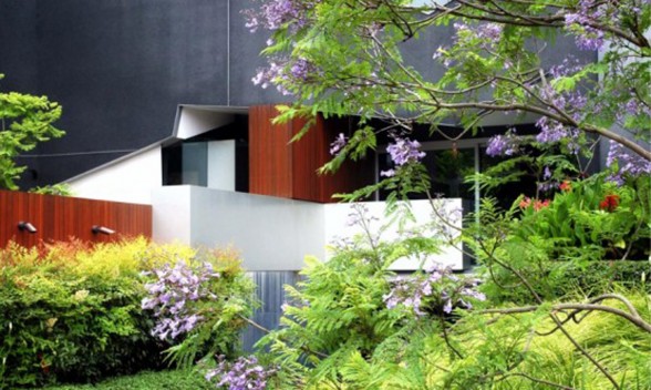 Beautiful Cutting Edge House Plans by McBride Charles Ryan - Garden