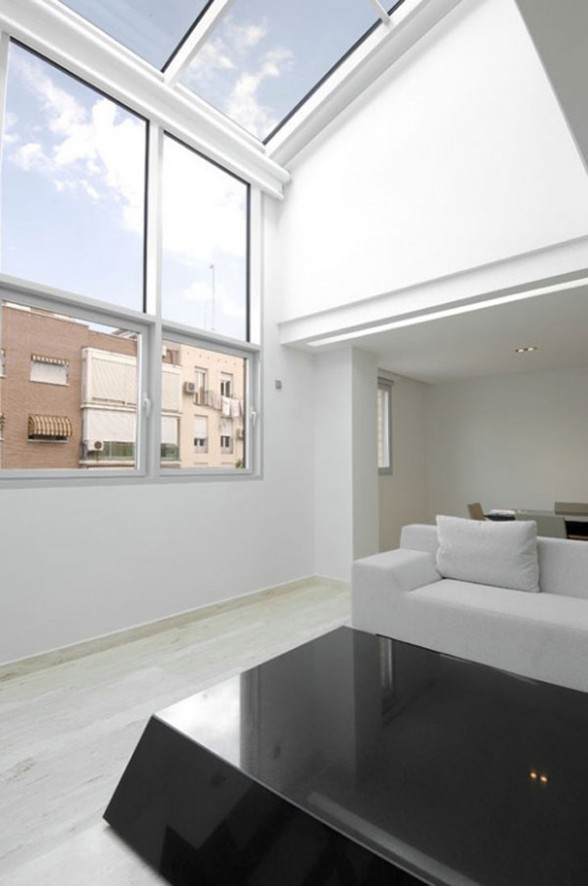 Black and White, Fascinating Luxurious Apartment Design - Windows