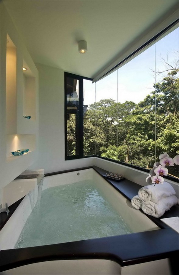 Exotic Home Architecture in Costa Rica - Jacuzzi