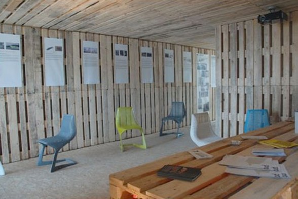Pallets House, A Sustainable Home Design from Recycled Wood Pallets - Interiors