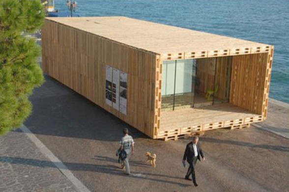 Pallets House, A Sustainable Home Design from Recycled Wood Pallets - Workshop