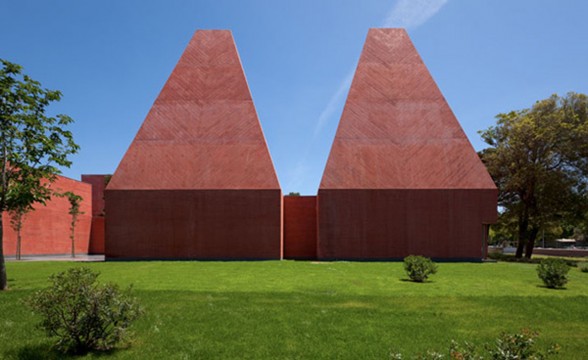 Portuguese Contemporary Concrete House Plans