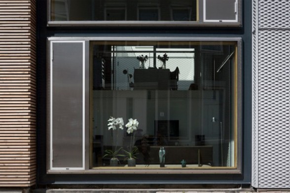 Spacious Block House Ideas in Holland - Windows