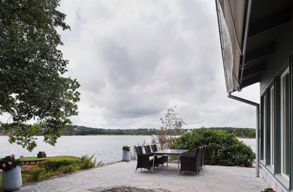 Sweden Lakeside Villa with Contemporary Design and Cottage - Terrace