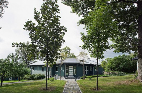 Sweden Lakeside Villa with Contemporary Design and Cottage - Villas
