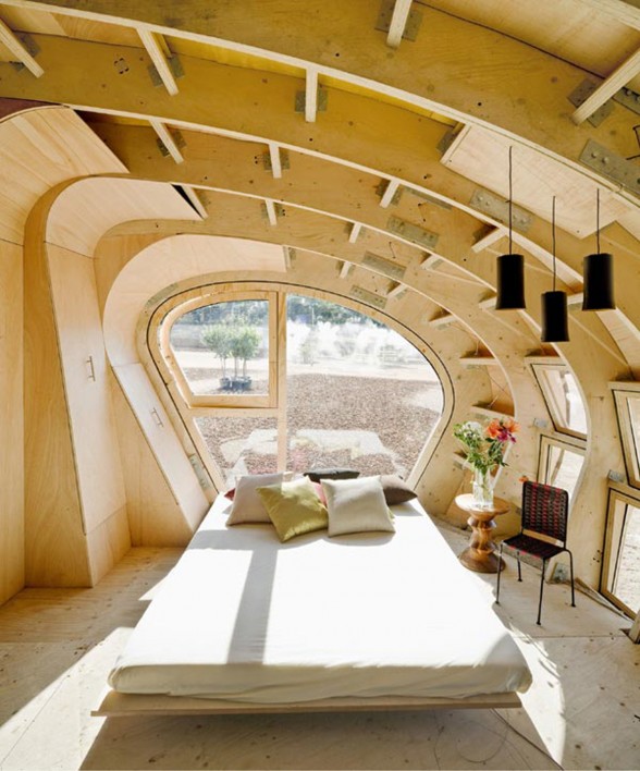 Unique Green-Eco House by IAAC - Bedroom