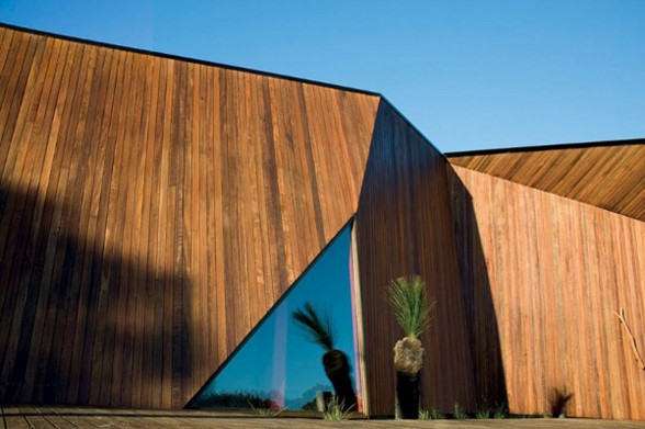 Australian Letterbox House, A Unique Architecture from McBride Charles Ryan - Windows