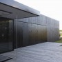Black Cubic House Design with Mixing Modern Architecture and Natural Environment: Black Cubic House Design With Mixing Modern Architecture And Natural Environment   Yard