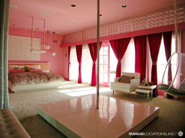 Colorful Beach House, Cheerful Design for Your Childs - Bedroom