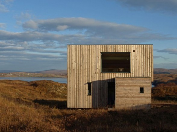 Fiscavaig Holiday House, Scottish Small House Design - Back View