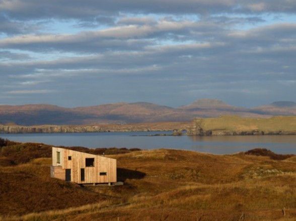 Fiscavaig Holiday House, Scottish Small House Design - Landscape