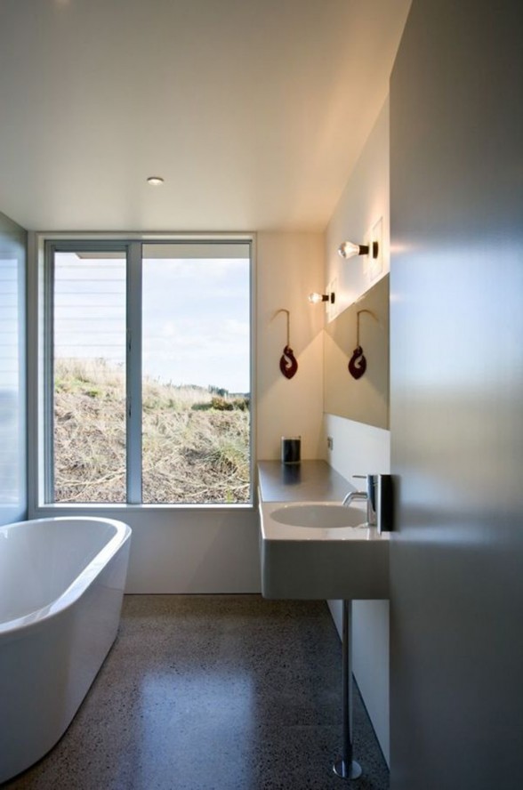 Holiday House Design with Modular Architecture from Parsonson Architect - Bathroom