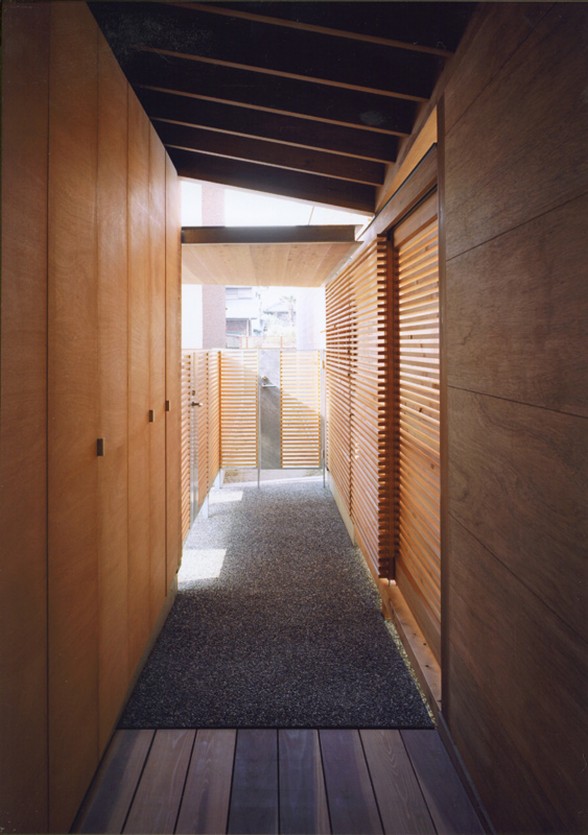 Modern Wooden House from Japanese Architect - Alley