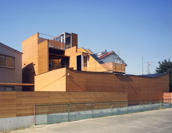 Modern Wooden House from Japanese Architect - Rear
