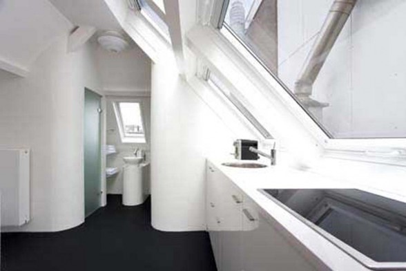 Small Loft Apartment, A Beautiful Design from Queeste Architecten - Bathroom