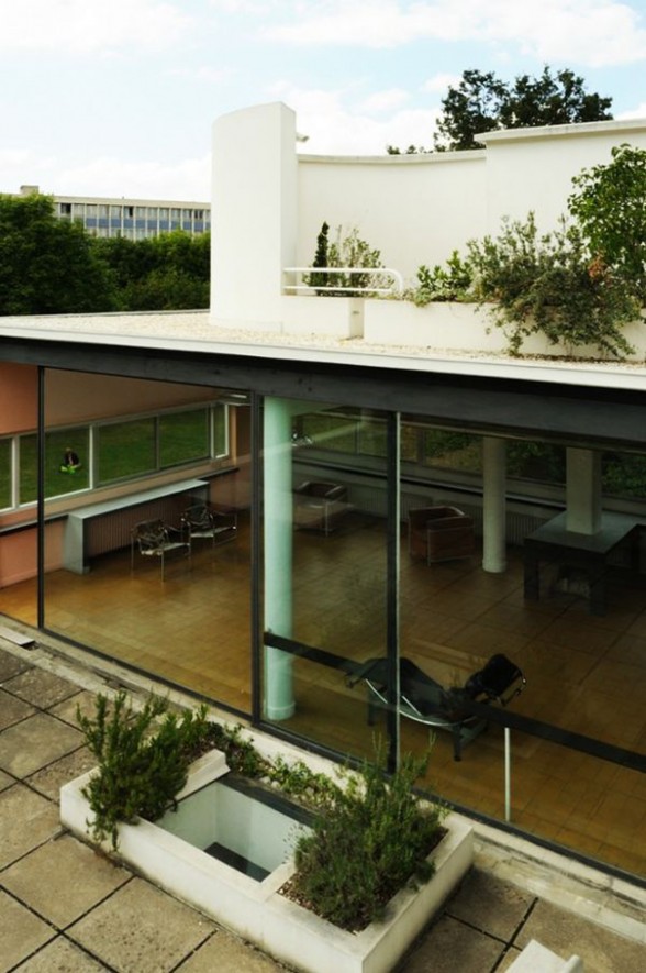 Villa Savoye, French Villa Architectural by Le Corbusier - Roof