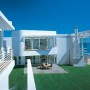 Beautiful White Residence in California Beach by Richard Meier and Michael Palladino: Beautiful White Residence In California Beach By Richard Meier And Michael Palladino   Garden