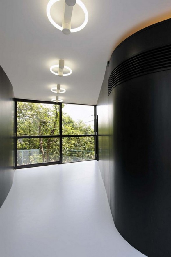Hills House in Kyoto, Wonderful Space Configuration Architecture - Windows