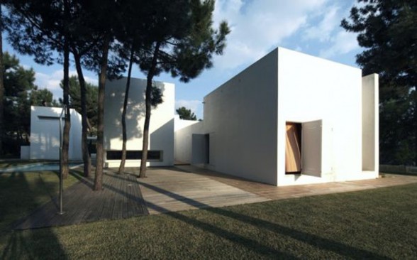 Jorge Mealha Contemporary House Design