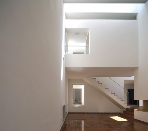 Jorge Mealha Contemporary House Design - Interor