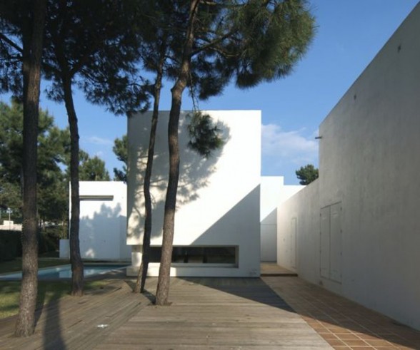 Jorge Mealha Contemporary House Design - Terrace