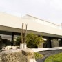 Amazing Sculptural House, Modern Home Design in Spain: Amazing Sculptural House, Modern Home Design In Spain   Garden
