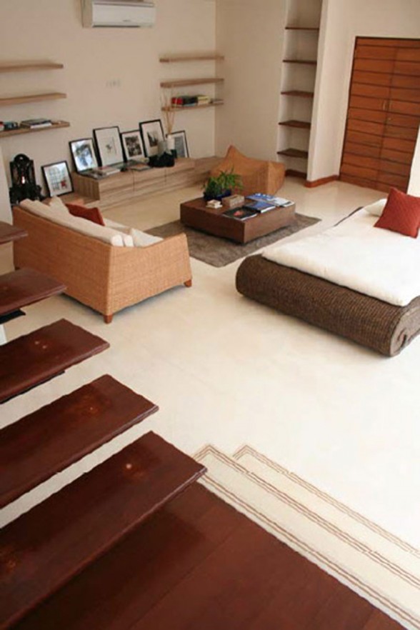 Beautiful Homey Villa in Pattaya Thailand - Livingroom
