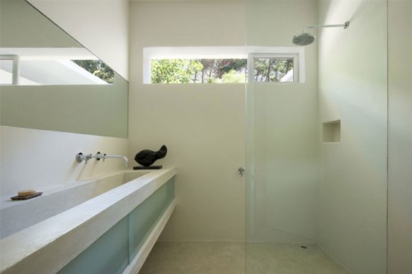 Beautiful House Architecture in South Africa, An Award Winner Design - Bathroom