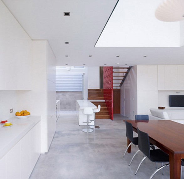 Boxes Concrete Façade, Unusual House Design in Sydney - Kitchen