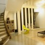 Bright and Minimalist Apartment Style: Bright And Minimalist Apartment Style   Staircase