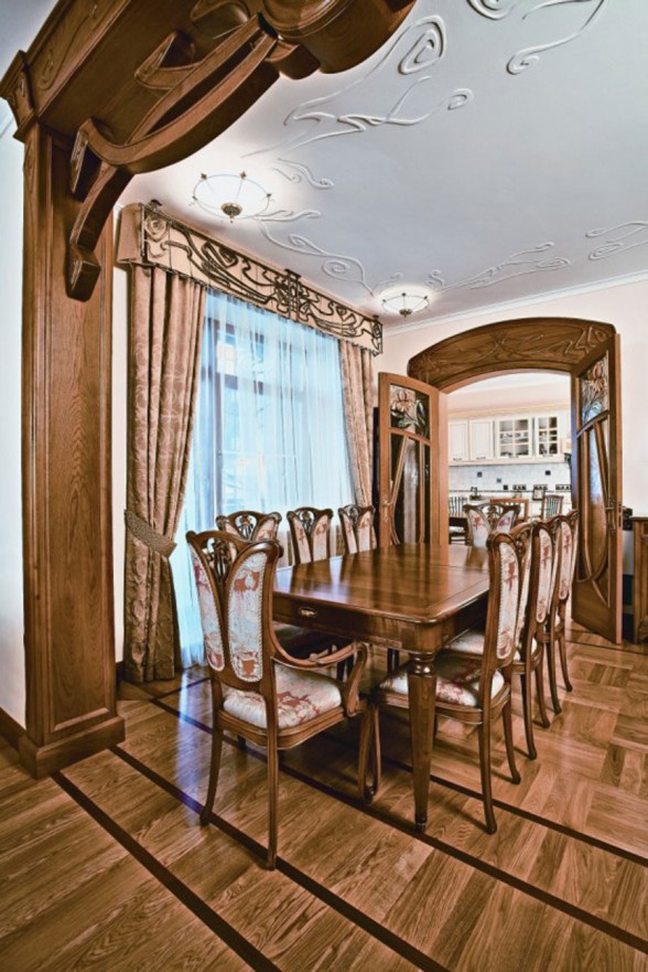 Classic-and-Elegant-Apartment-with-Floral-Decoration-in-Moscow-Dining-Room