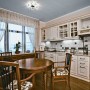 Classic and Elegant Apartment with Floral Decoration in Moscow: Classic And Elegant Apartment With Floral Decoration In Moscow Kitchen