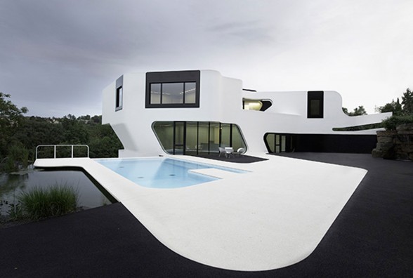 Contemporary Residence with Futuristic Design in Germany - Pool